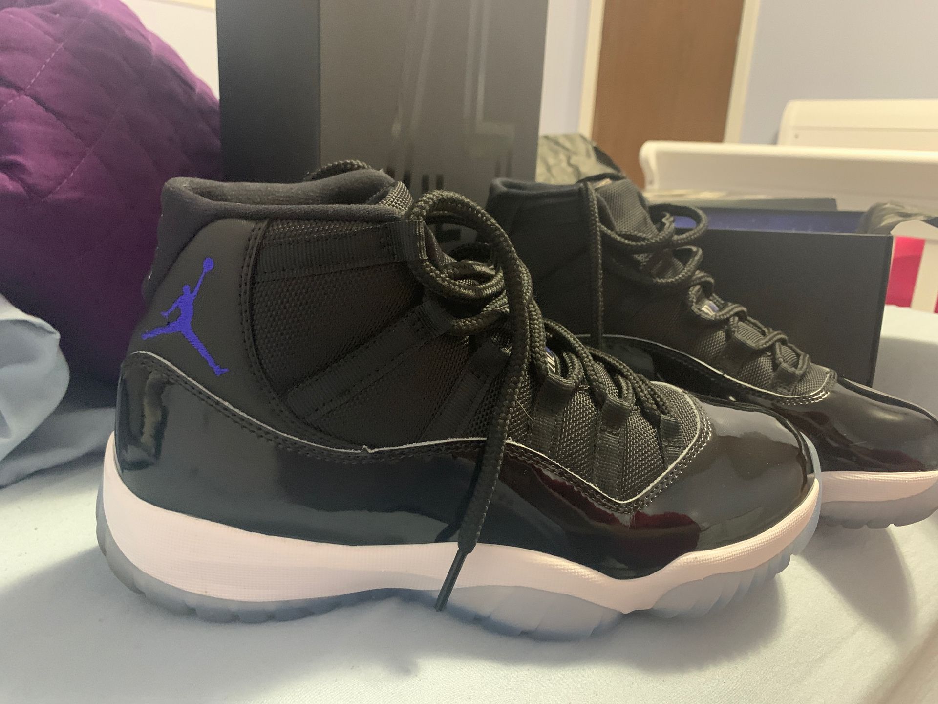 Space jams size 9
