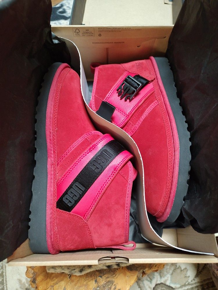 UGG Men Snapback Boots Size 11