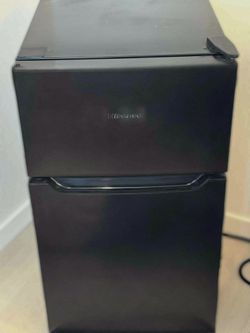 Hisense Mini Fridge