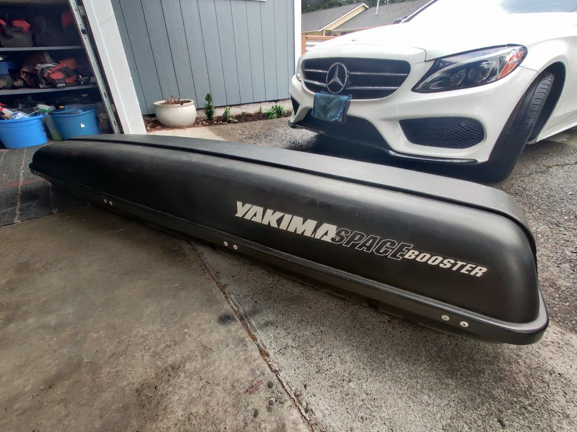 Yakima Space Booster roof box for Sale in Kent, WA OfferUp