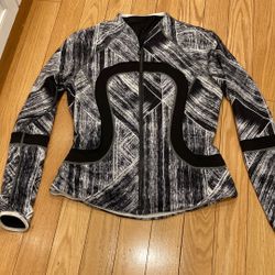 LULULEMON WOMENS s MEDIUM
