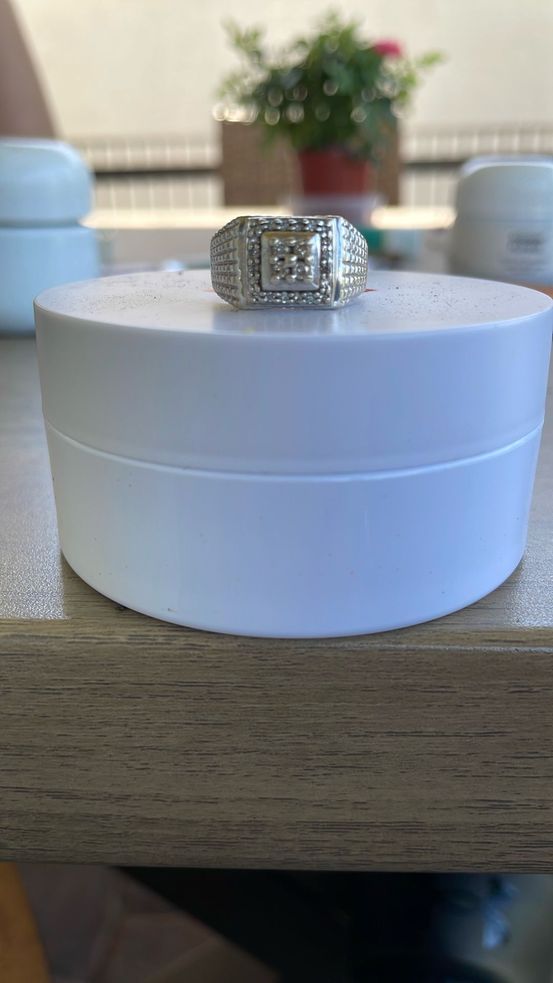 10k White Gold Men’s Ring