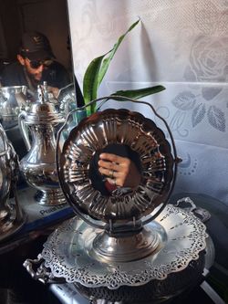 Folding Clam Shell 3 Tier Silver Plated