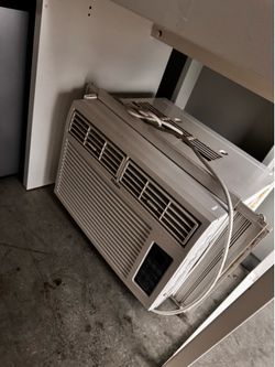Air conditioner {Delivey service }