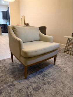 Accent chair
