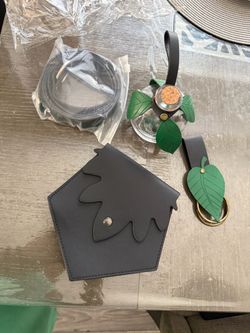 Novelty Leather House-Shaped Bag with Leaf Strap