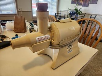 Champion Juicer