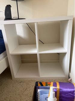 Shelf unit/ bookshelf