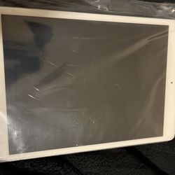 Apple iPad (10.2-inch, Wi-Fi + Cellular, 32GB)