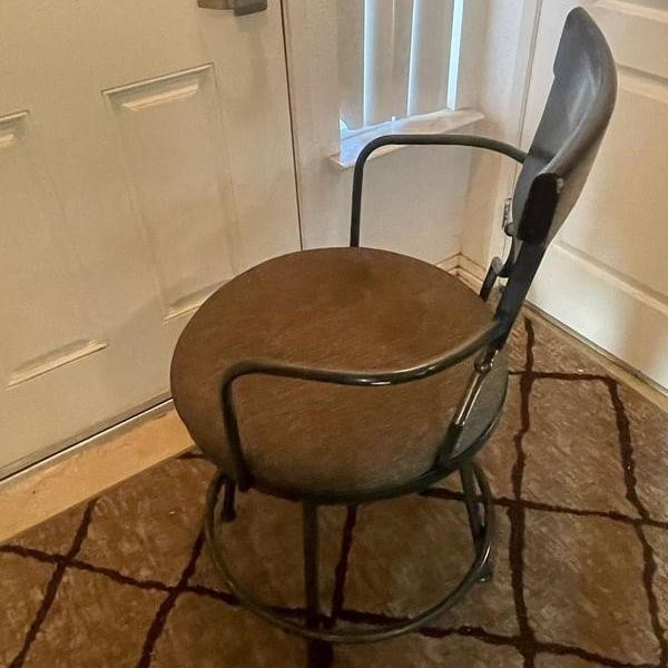 Salon Rotating Chair 