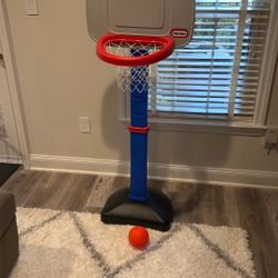 Little Tiles Basketball Hoop 
