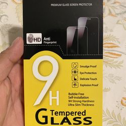 3 iPhone Screen Protectors 