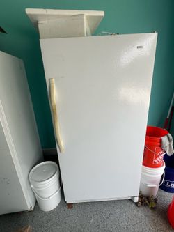 Kenmore freezer-less Refrigerator