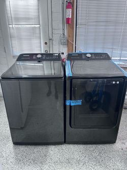 BRAND NEW SAMSUNG. WASHER AND. DRYER. SET.