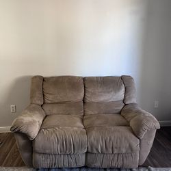 Two Seat Recliner Couch 