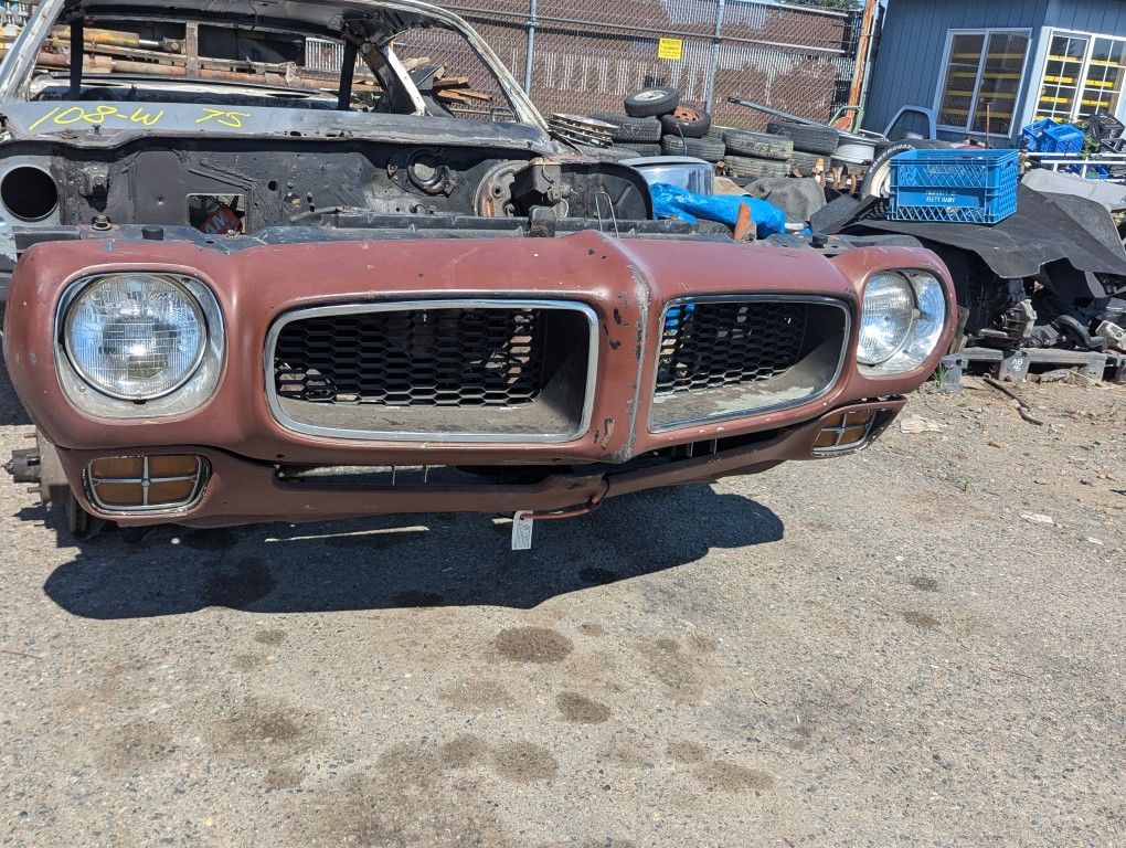 Parting Out 1975 Pontiac Firebird Parts