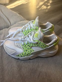 Women’s Nike Huaraches