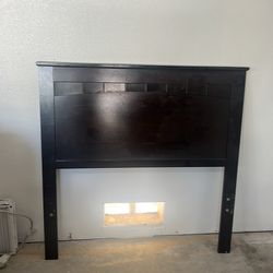 2 twin bed frames no mattress