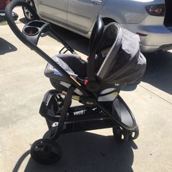 Graco Modes Car Seat + Stroller + Bassinet Attachment 