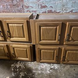 4 Upper Kitchen Cabinets 