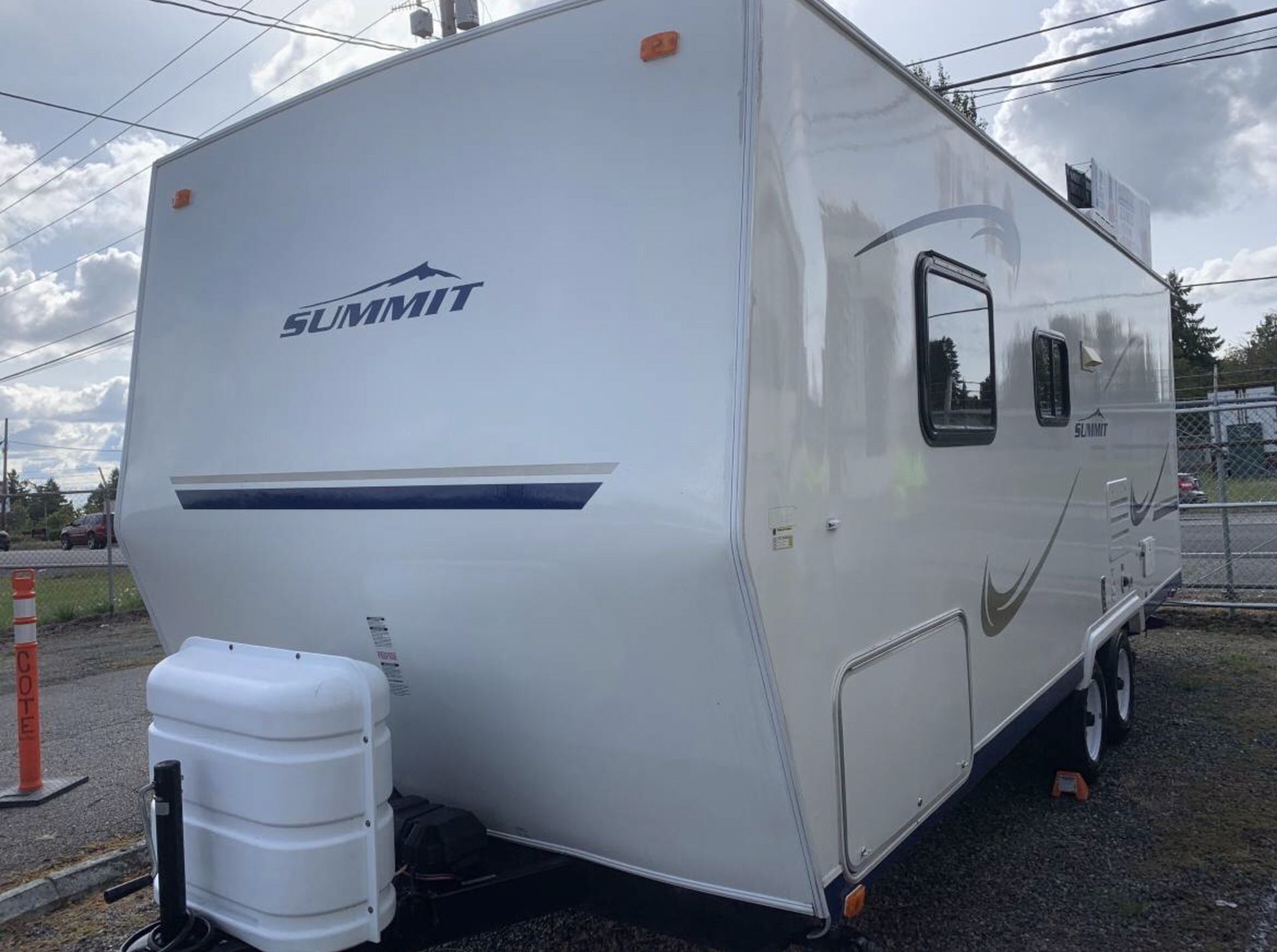 2007 Summit Travel trailer 23 foot