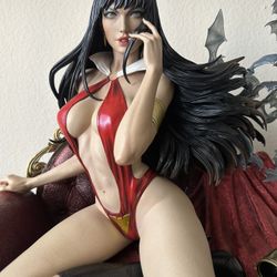 Vampirella 1/3 Scale Statue 