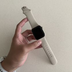 Apple Watch SE 40mm (starlight)