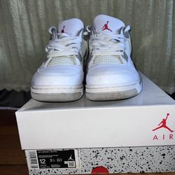 White Oreo Jordan 4 [NEGOTIABLE]