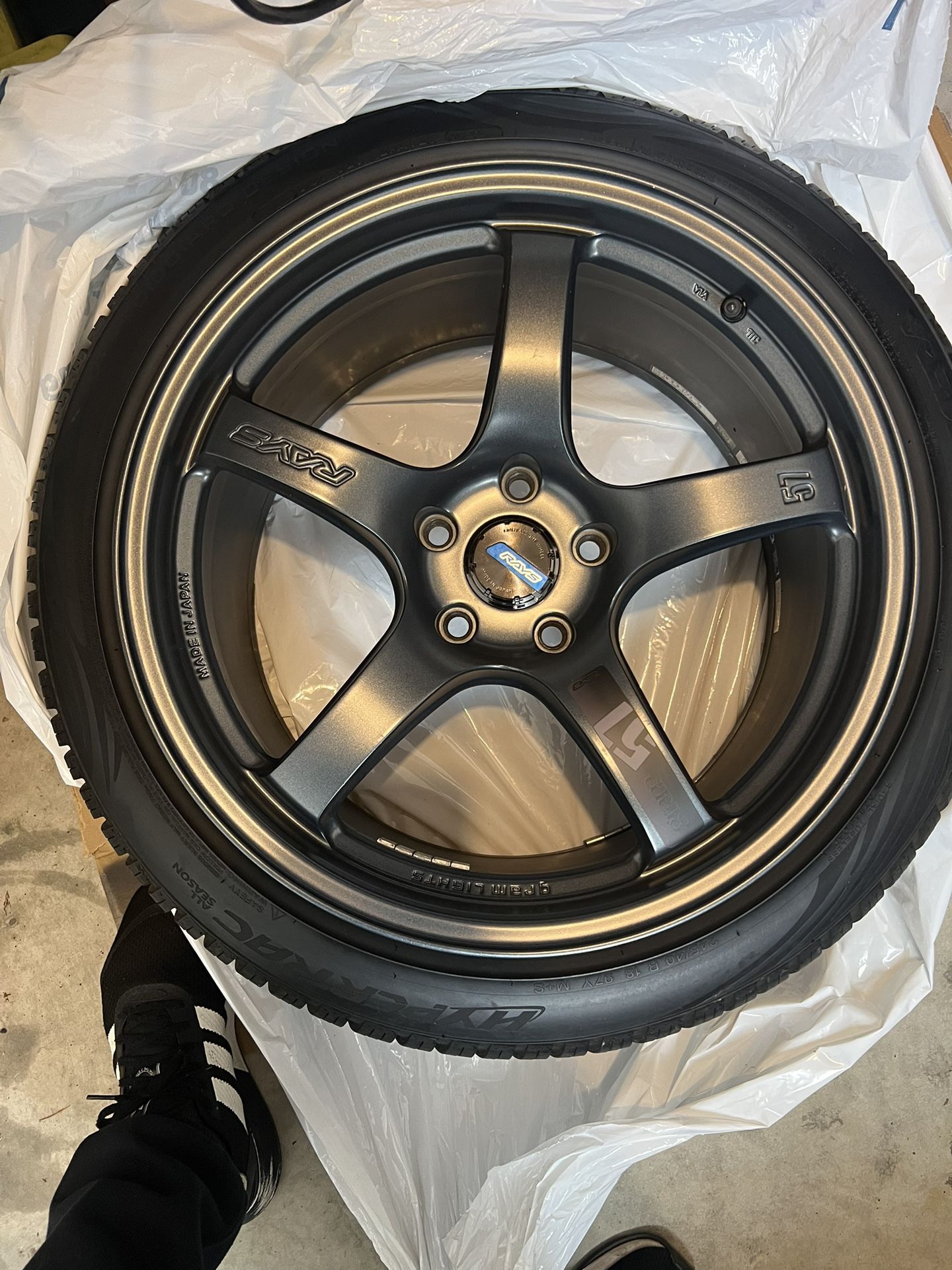 Rays Gram Light 57CR Metallic Blue