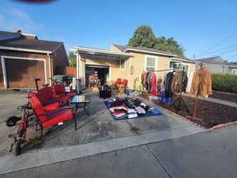 Yard Sale in San Leandro