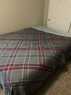 Free Queen Mattress/Box Spring/Frame