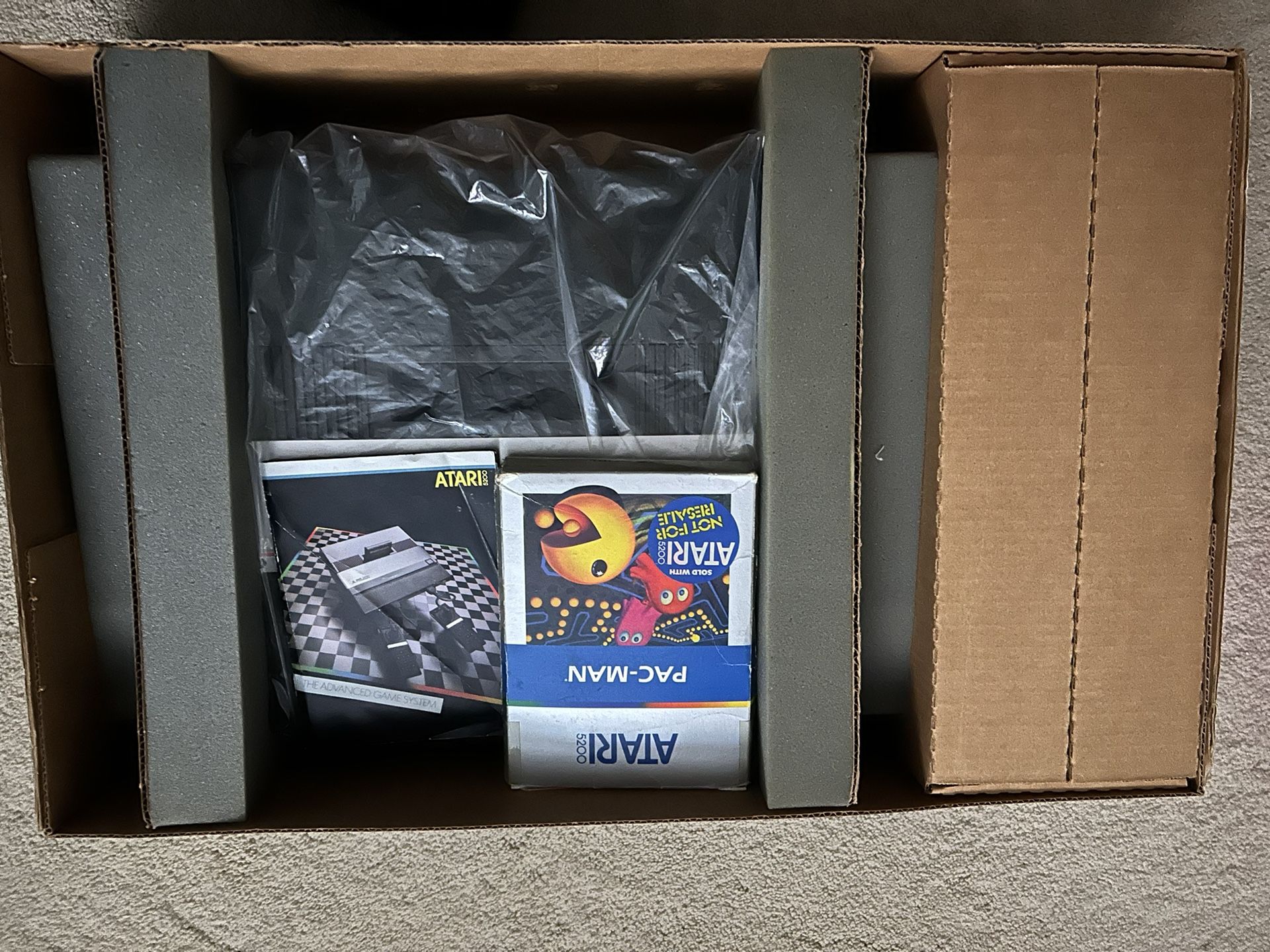 ATARI 5200 LIKE NEW COMPLETE IN BOX WITH OEM FOAM, PLASTIC, MANUAL