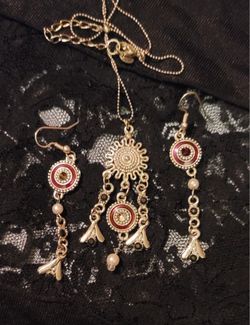 Earring And Necklace Set 