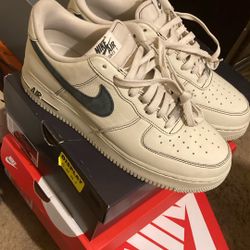 Air Force 1s ‘07 Khaki & Black 