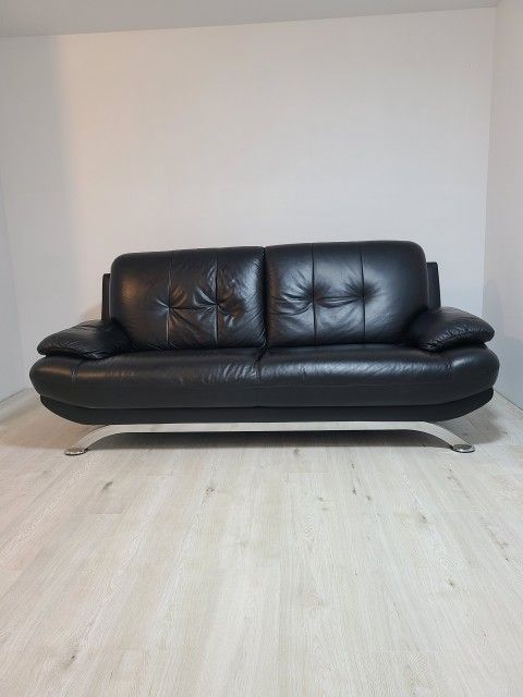 leather sofa and chair