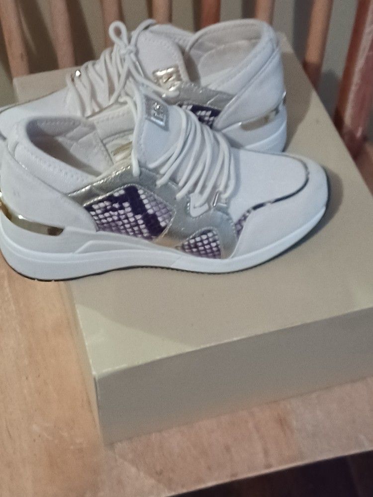 Ladies Size 6.5 Michael Kors Tennis Shoes/platforms