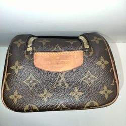 Louis Vuitton Dopp Kit Bag