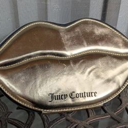 Juicy Couture Lips Makeup Brush Set – Gold Case *New, never used*