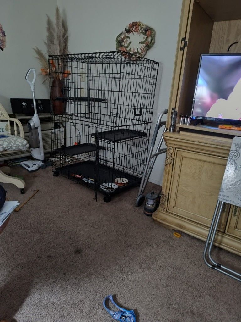 Metal Kitty Play Pen