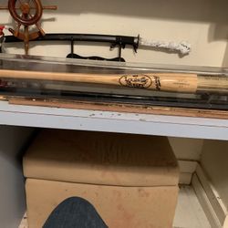 Rare Mickey Mantle Hall Of Fame Bat 1 Of 24