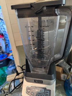 Ninja Blender with 72 oz Pitcher