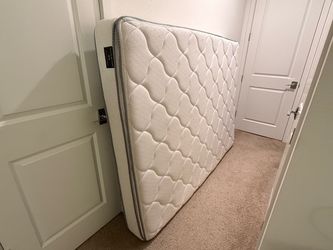 Queen bed Pillow Top mattress