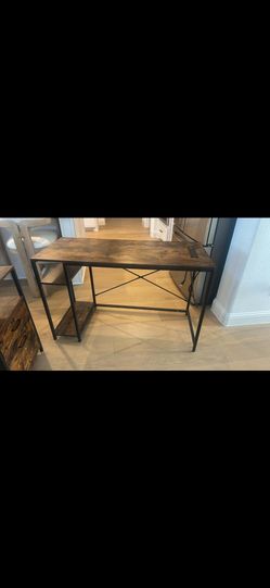 U Shaped Desk with Power Outlets