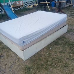 Se Vende Cama Full Size 