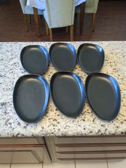 6 Black Plates Made By FOH