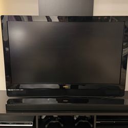 VIZIO 42" LCD HDTV 