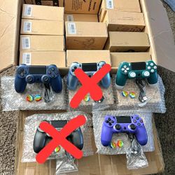 PS4 Controllers With Charger $10 Each