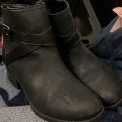 Girls boots