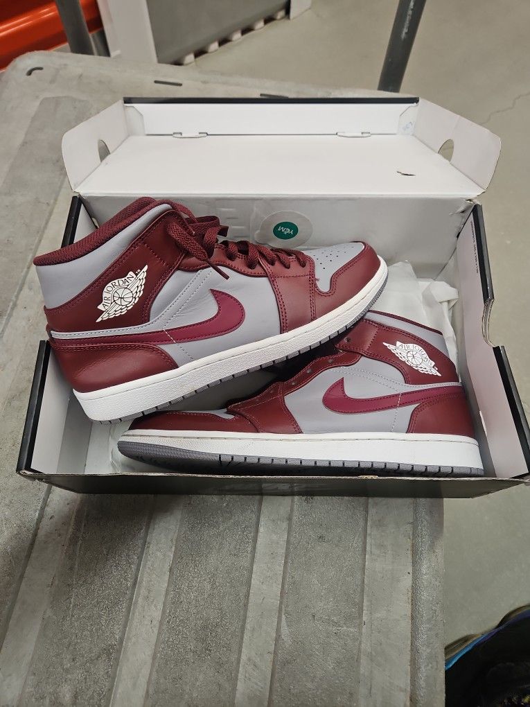 Air Retro Jordan's 1 MID RARE