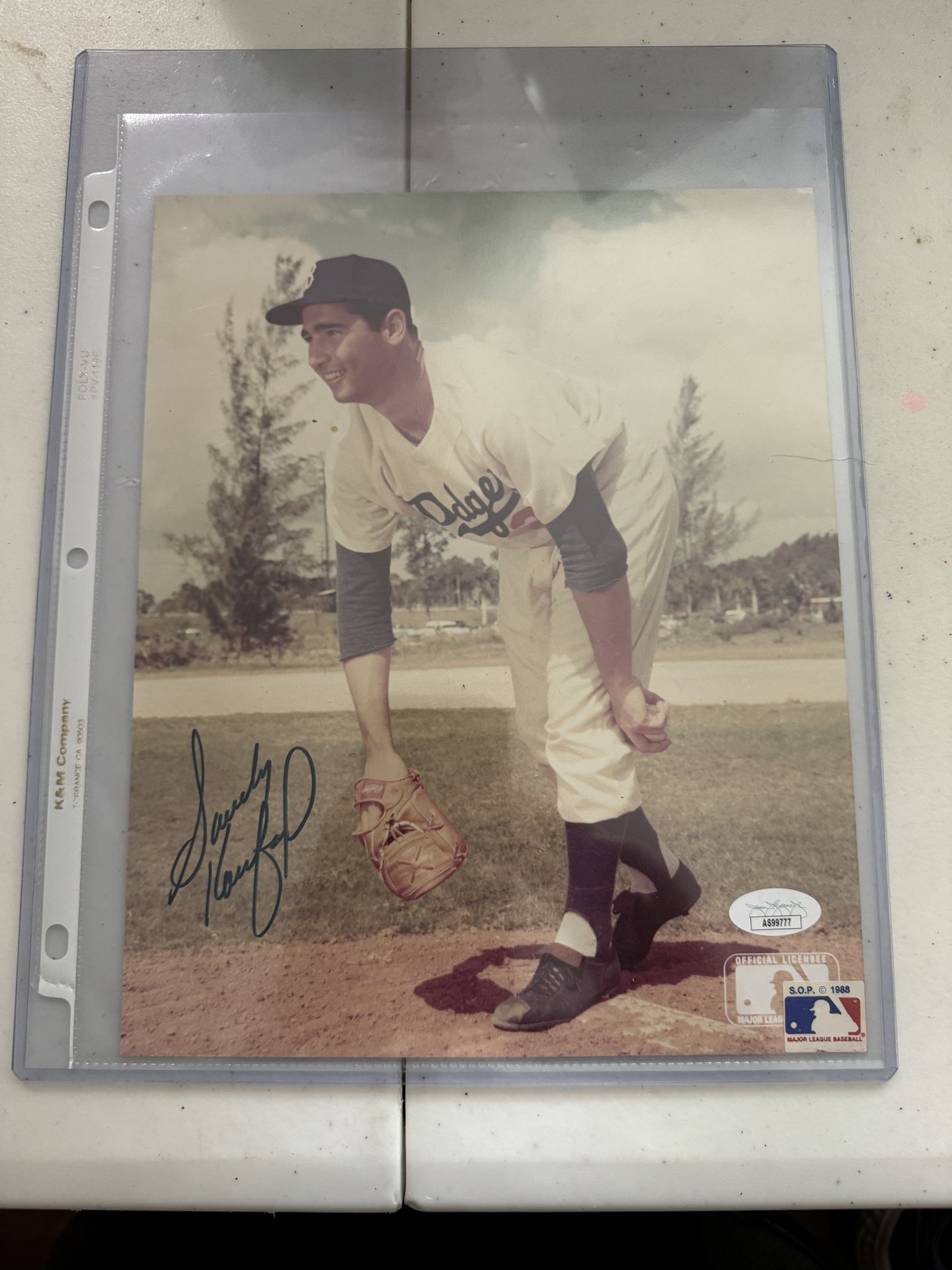 Los Angeles Dodgers Sandy Koufax Signed/ Autographed Photo JSA Certified 